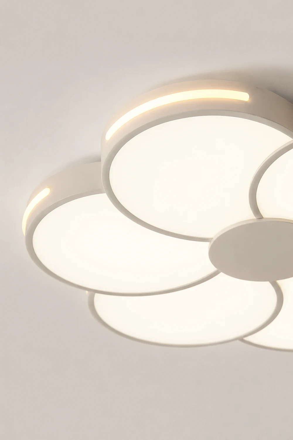 Hana Modern Flower Metal/Acrylic Flush Mount Ceiling Light, White - Lumpaz