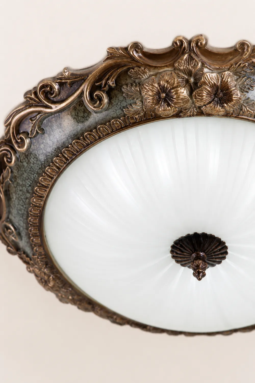 Eryn Flush Mount Ceiling Light, Brass/Resin - Lumpaz