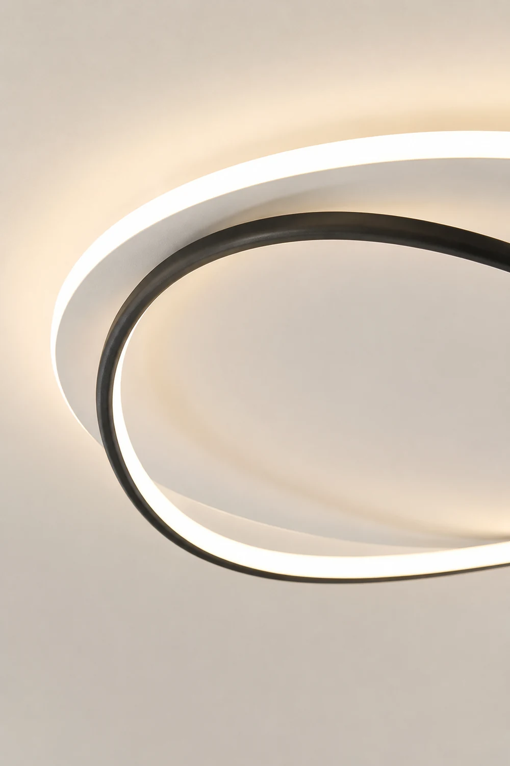 Quinn Flush Mount Ceiling Light Ring Modern, Black/White, Dining Room - Lumpaz