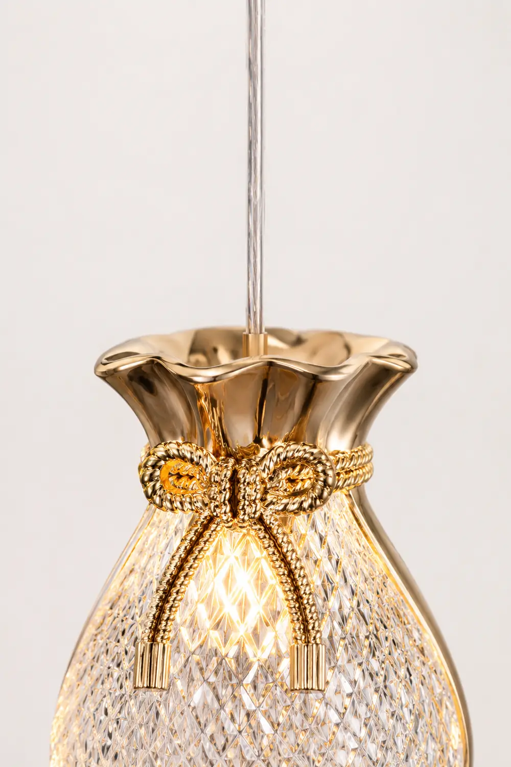 Hailie Postmodern Elegant Gold/Black Bedroom Pendant Light - Lumpaz