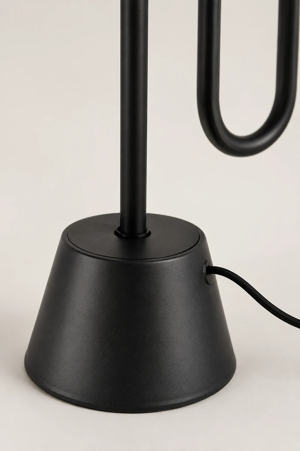 Salgado Postmodern Metal Curved Floor Lamp - Lumpaz