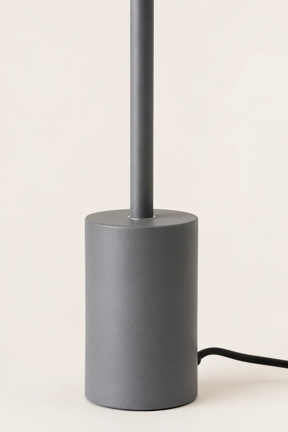 Edge Floor Lamp Linear Modern/Minimalist, Black/White/Gray, Bedroom - Lumpaz
