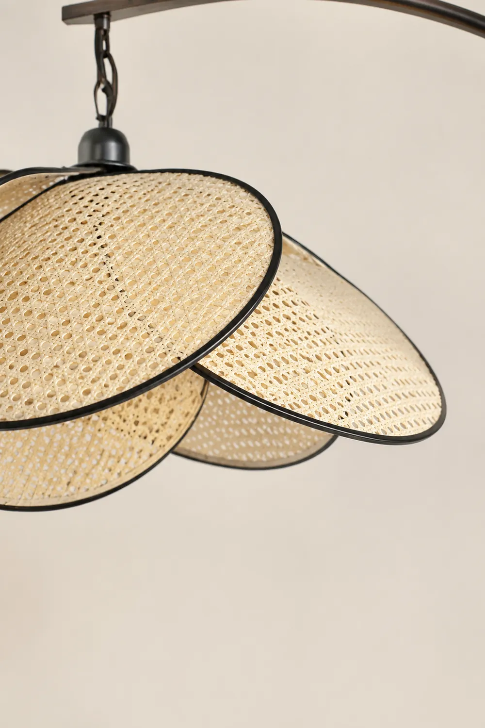 Ritta Artistic Flower Rattan/Willow Weave Floor Lamp - Lumpaz