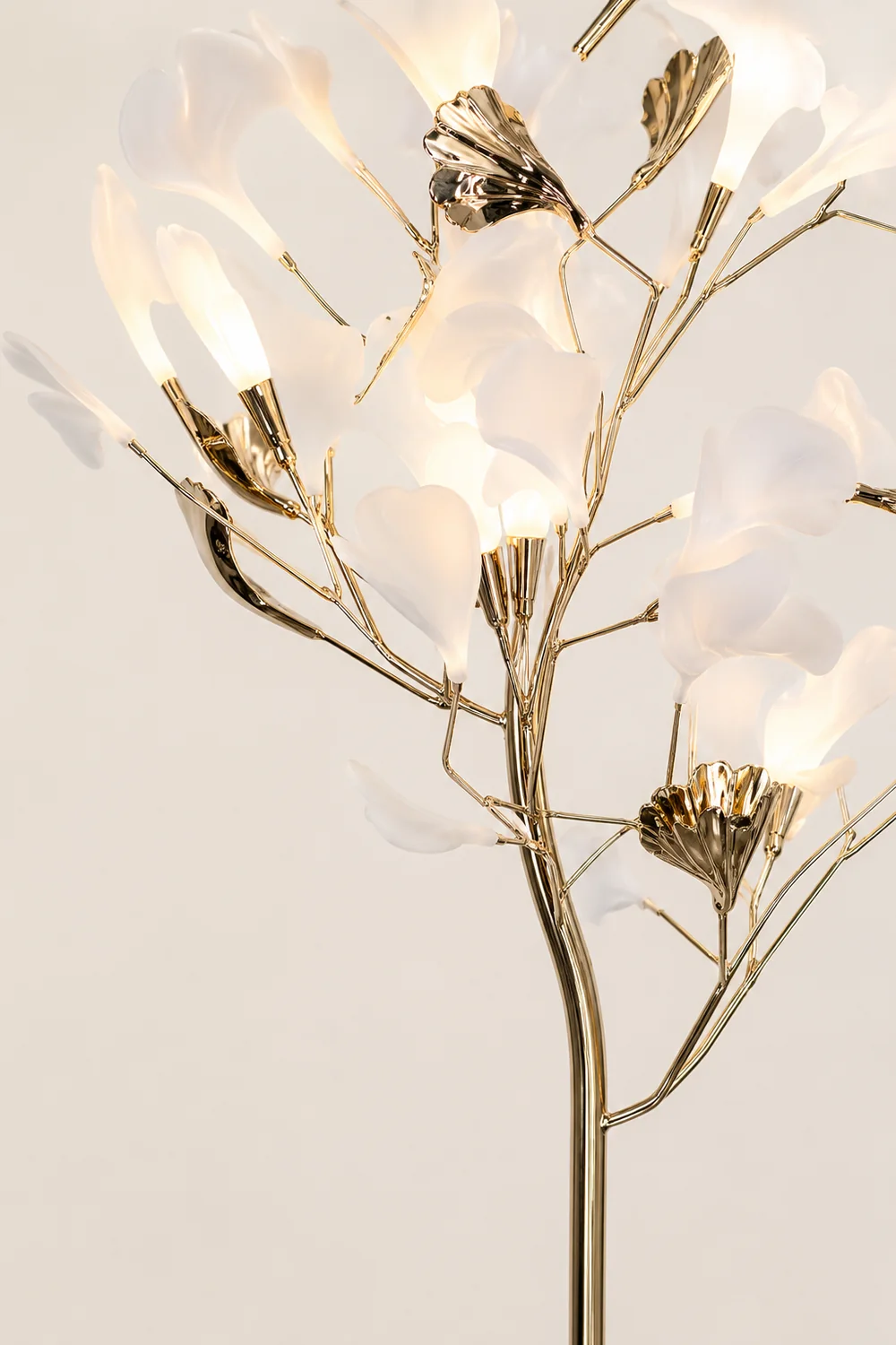 Ophelia Floor Lamp Leaf Artistic, Ceramic/Metal, White/Gold, Study - Lumpaz