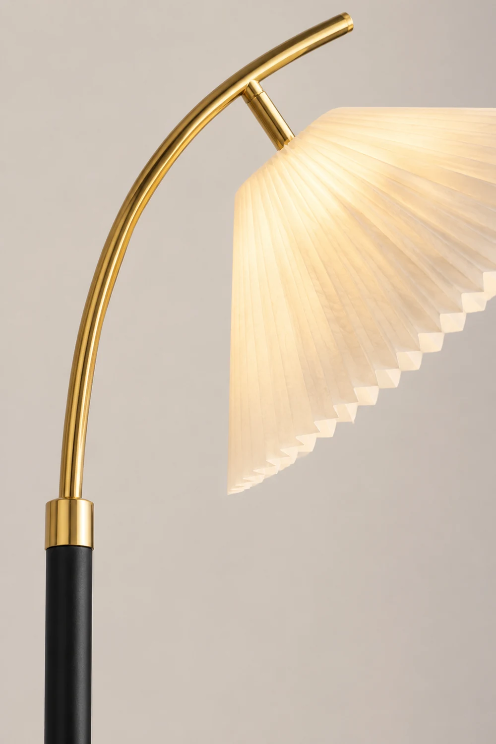 Ozawa Modern Pleated Metal Fabric Floor Lamp / Bedside Table, 3 Color - Lumpaz