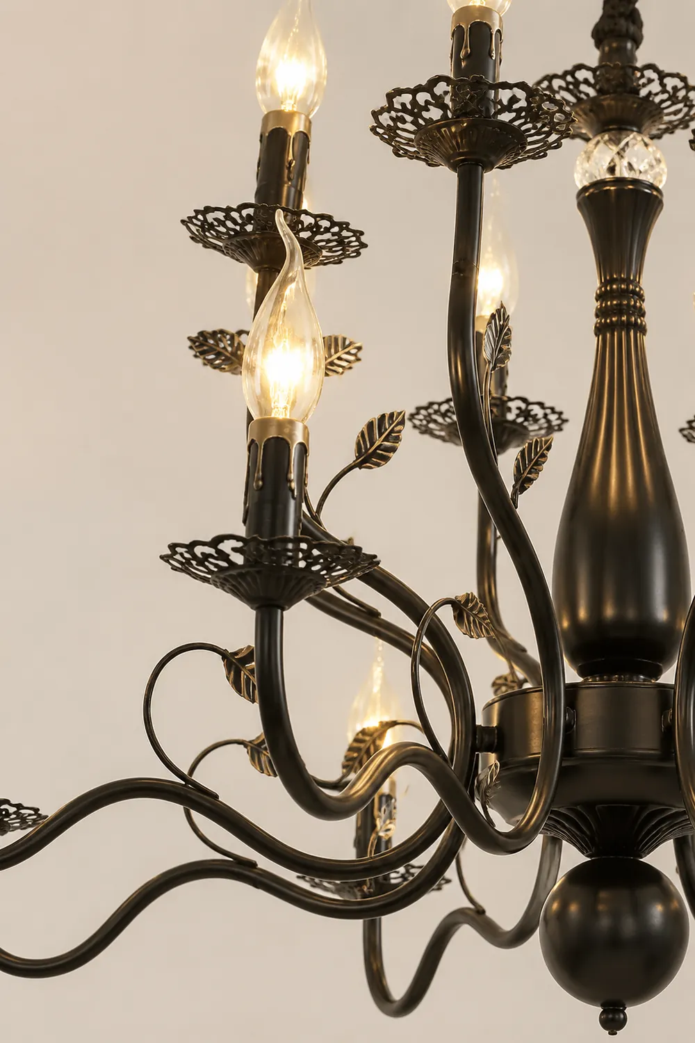 Marilyn Antique Candle Crystal/Metal Chandelier, Black/Gold - Lumpaz