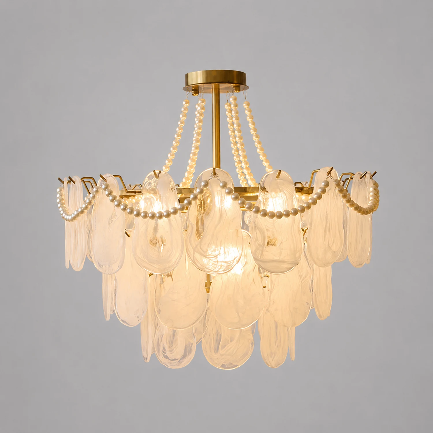 Kirsten Elegant Pearl/Glass/Metal Chandelier, White - Lumpaz