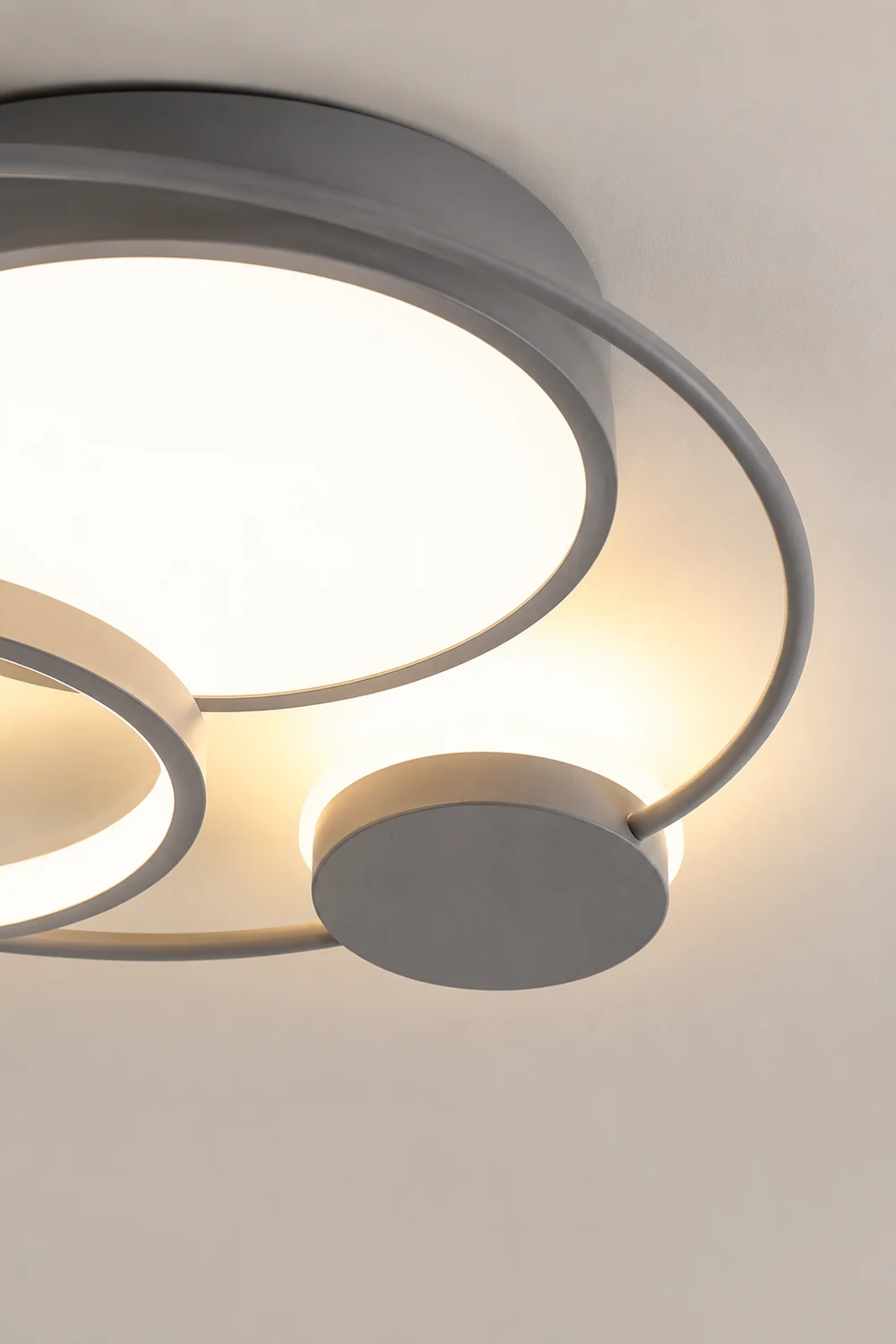 Lacey Modern Circular LED Flush Mount Ceiling Light, Black&White - Lumpaz