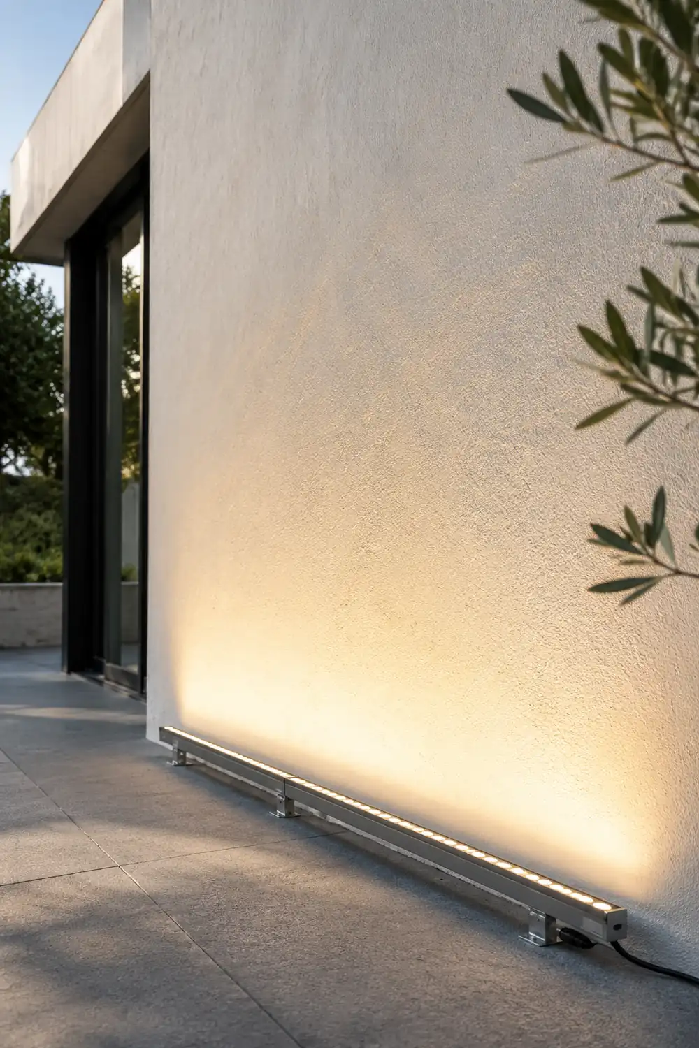 Strip Waterproof LED Outdoor Wall Washer Lights with Baffle - Lumpaz