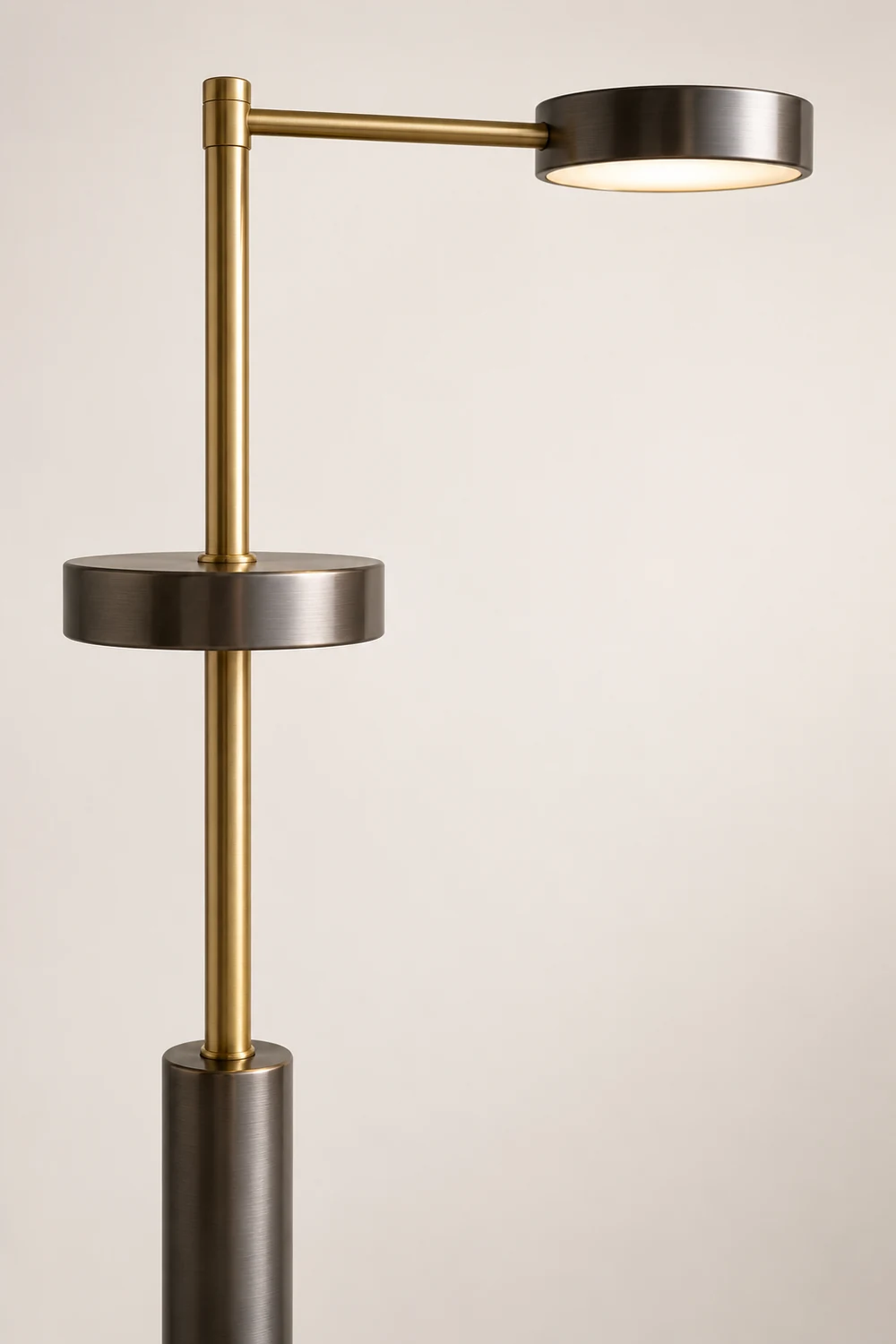 Salgado Modern Minimalist Metal Projector Floor Lamp, Mate Black - Lumpaz