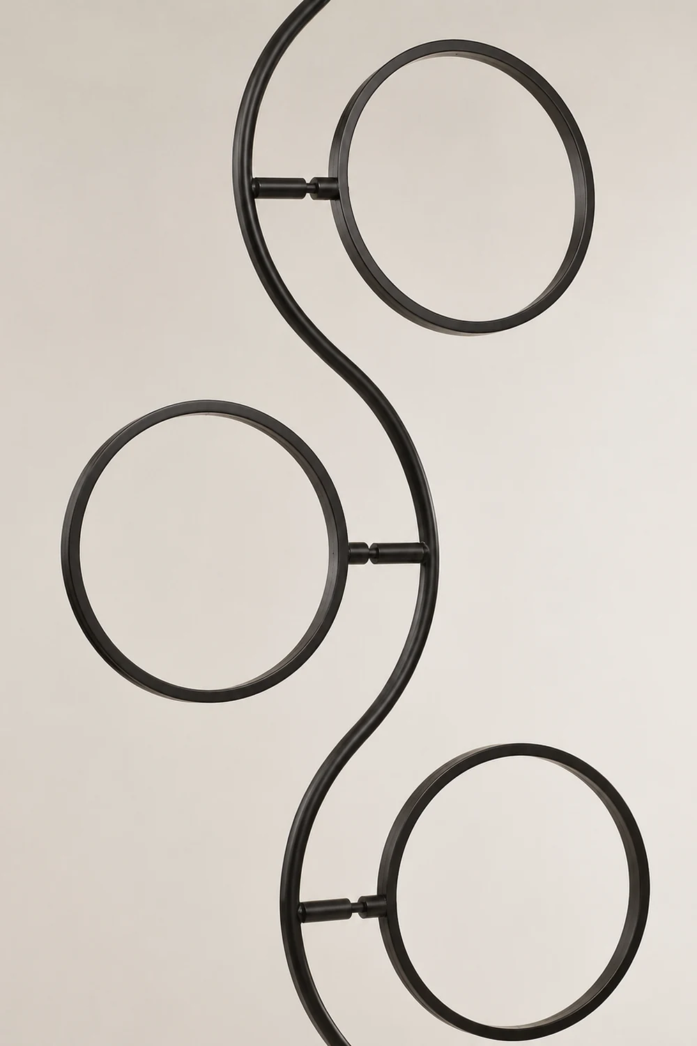 Modern Nordic Curved Acrylic/Metal Floor lamp, Black - Lumpaz