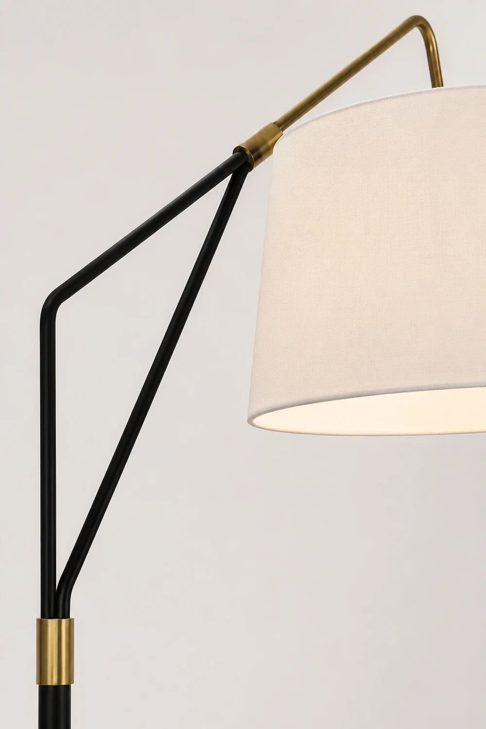 Eryn Floor Lamp Round Basic Nordic/Modern, Fabric, White, Bedroom - Lumpaz