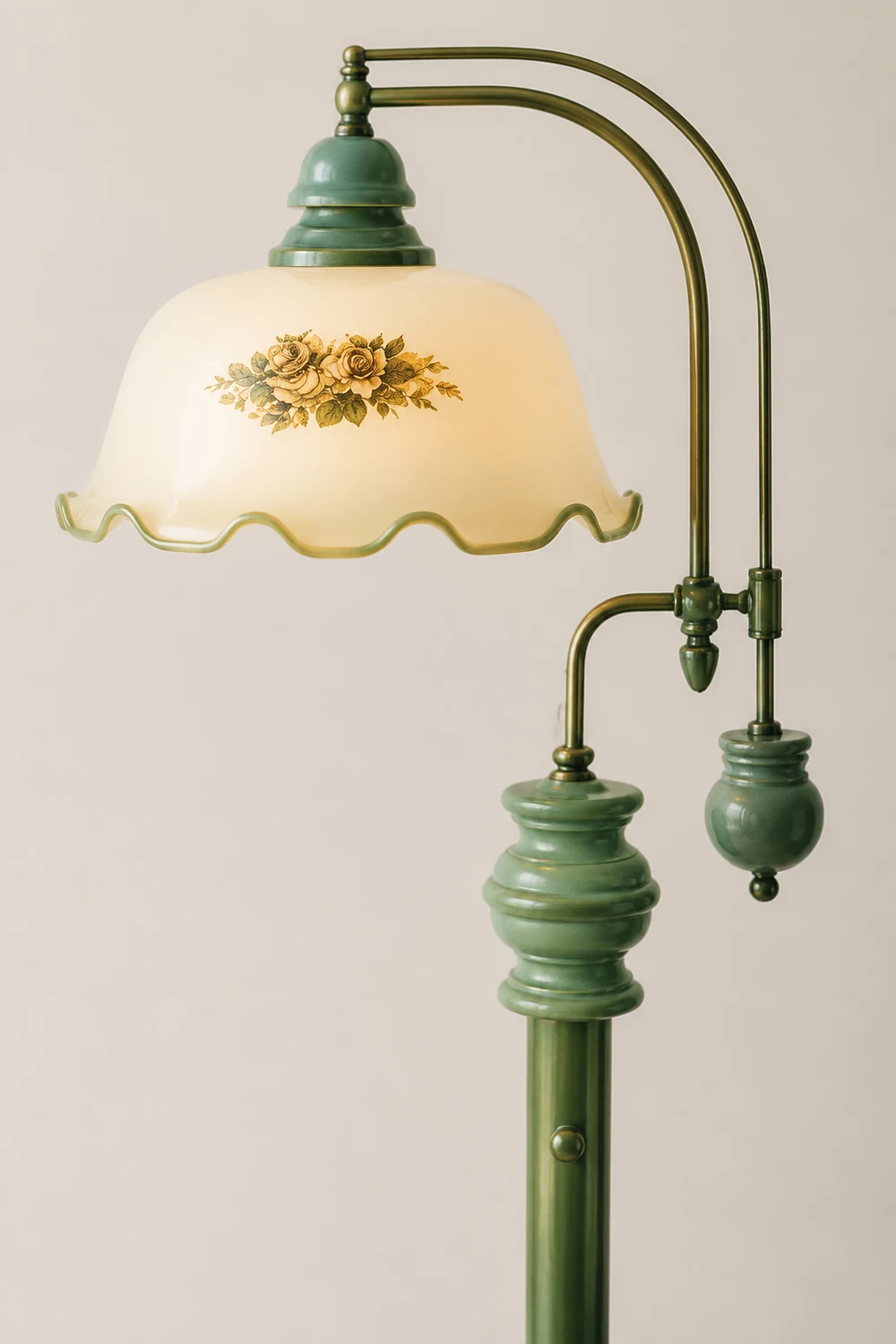 Morandi Retro Lotus Flower Shaped Metal Glass Floor Lamp - Lumpaz