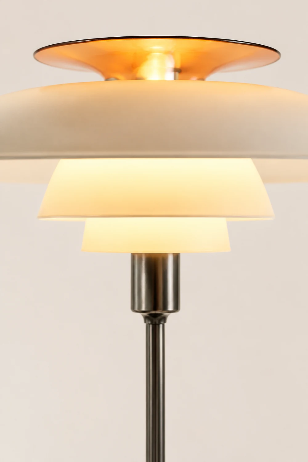 Salgado Modern Flying Saucer Metal Acrylic Floor Lamp - Lumpaz