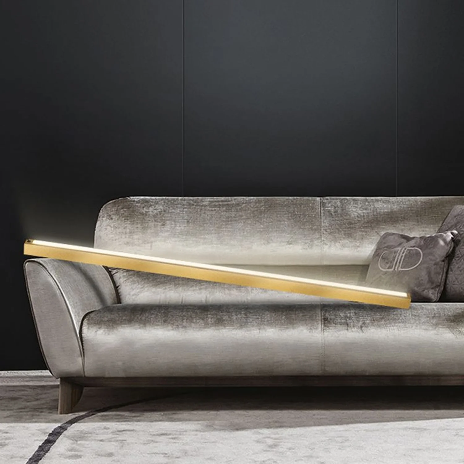 Edge Minimalist Linear Metal Floor Lamp, Black/Gold, Living Room - Lumpaz