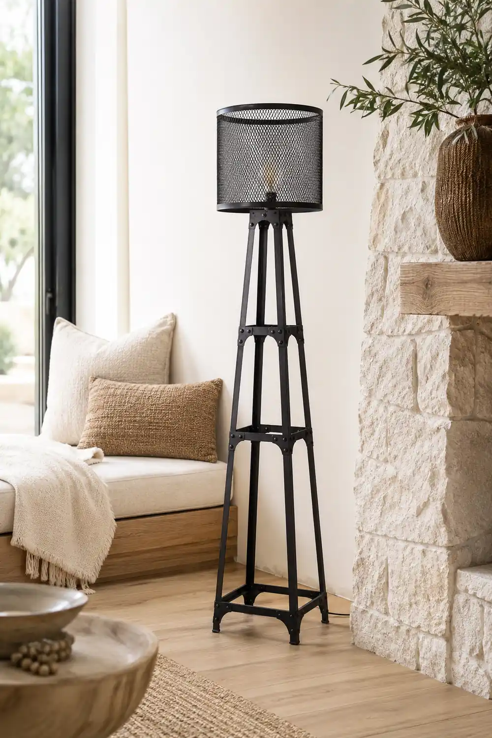 Alessio Modern Cylinder Mesh Screen Metal Floor Lamp, Black - Lumpaz