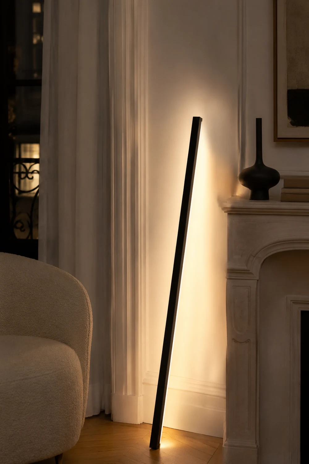 Edge Minimalist Linear Metal Floor Lamp, Black/Gold, Living Room - Lumpaz