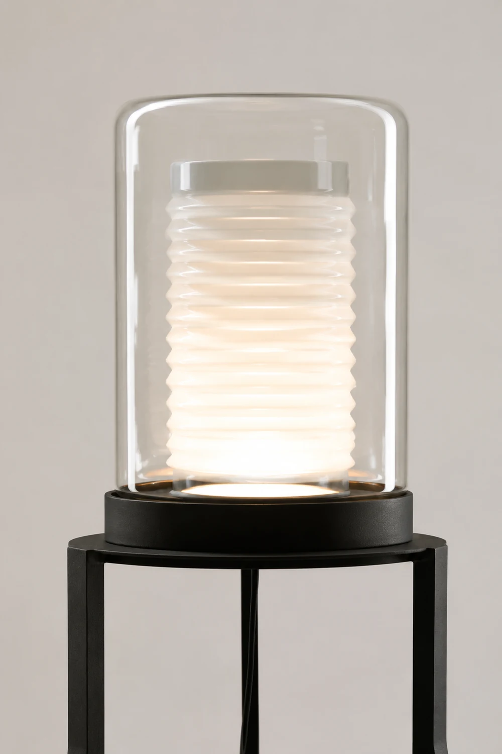 Eryn Simple Black Cylinder Floor Lamp, Metal & Glass - Lumpaz