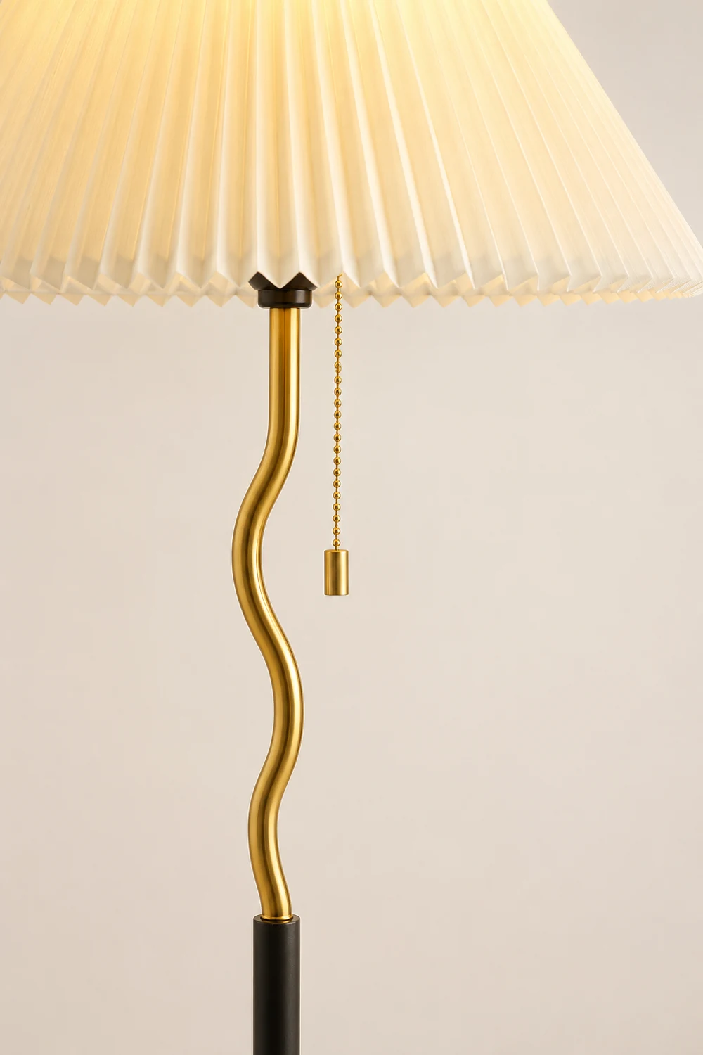 Ozawa Vintage Retro Geometric Pleated Metal Fabric Floor Lamp, Black - Lumpaz