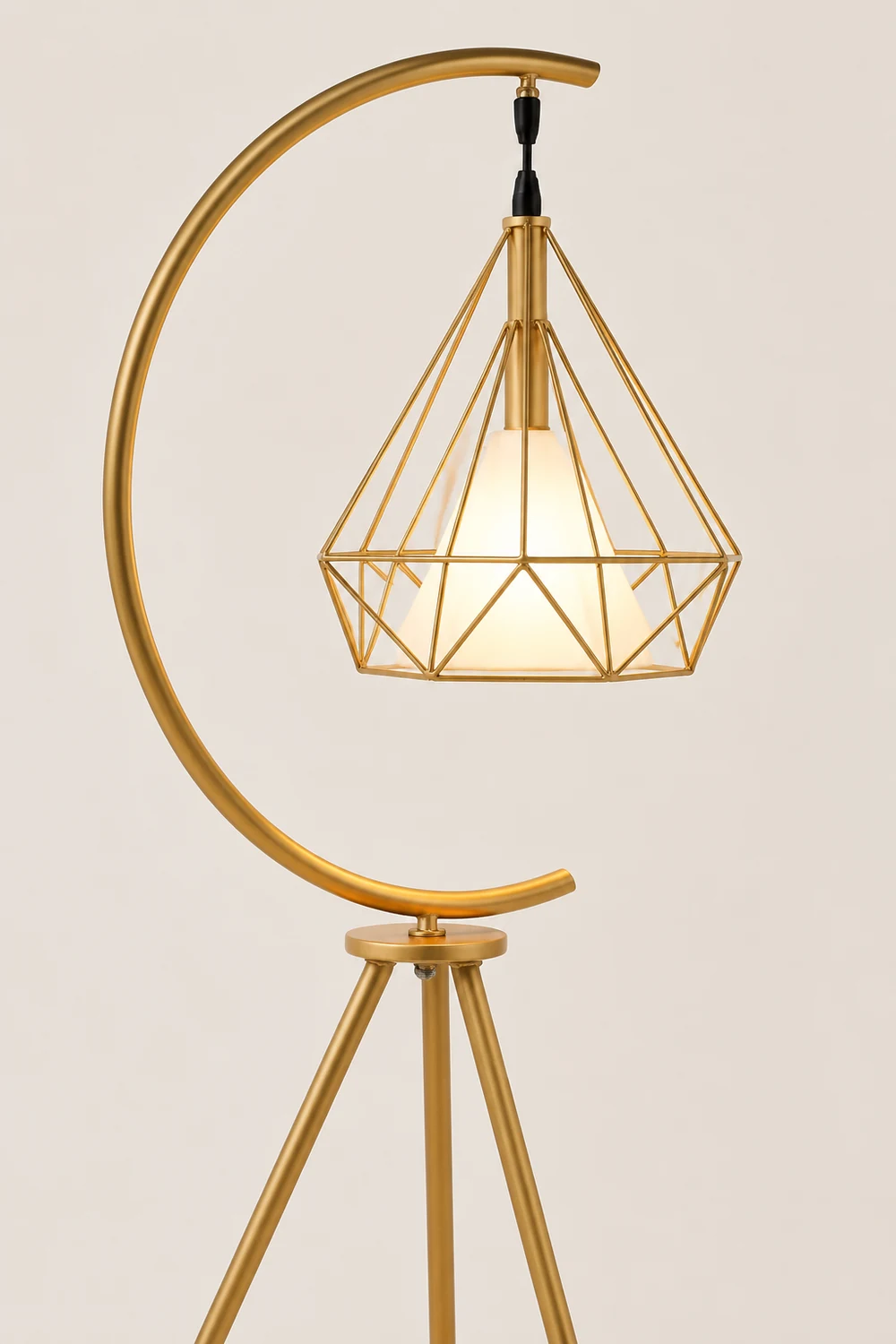 Eryn Diamond Designer Tripod Floor Lamp, Metal, Black/Gold - Lumpaz
