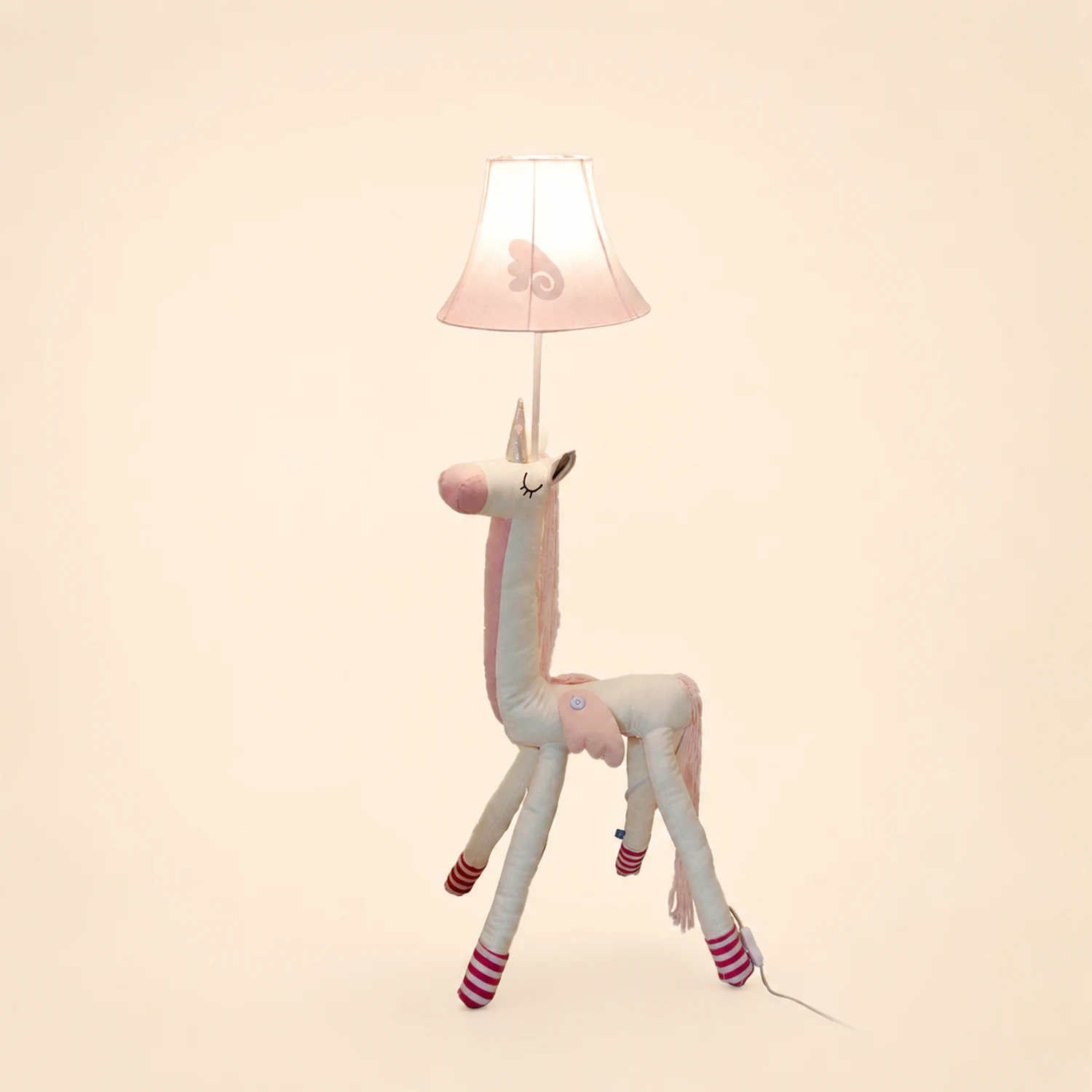 Minori Pink Plush Unicorn Animal Floor Lamp, Metal - Lumpaz