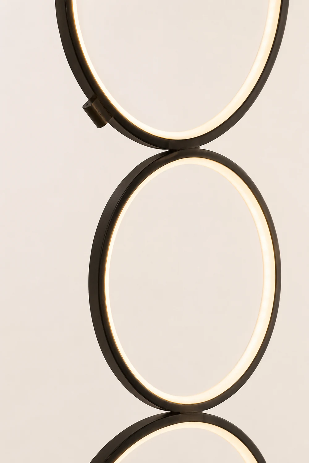 Arisha Nordic Modern Ring Floor Lamp, Black/White - Lumpaz
