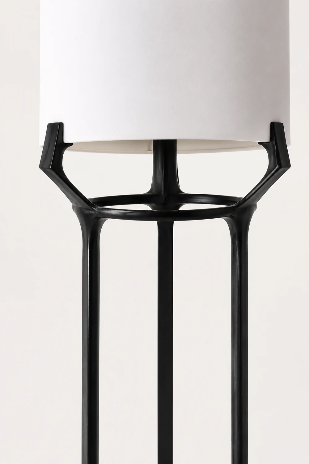 Eryn Contemporary Tripod Metal Fabric Floor Lamp, White - Lumpaz