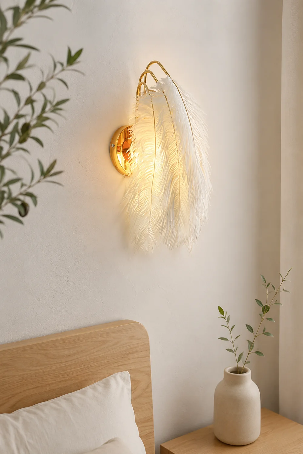 O'Moore Wall Lamp Modern Art Deco Metal/Feather, Gold, Bedroom - Lumpaz