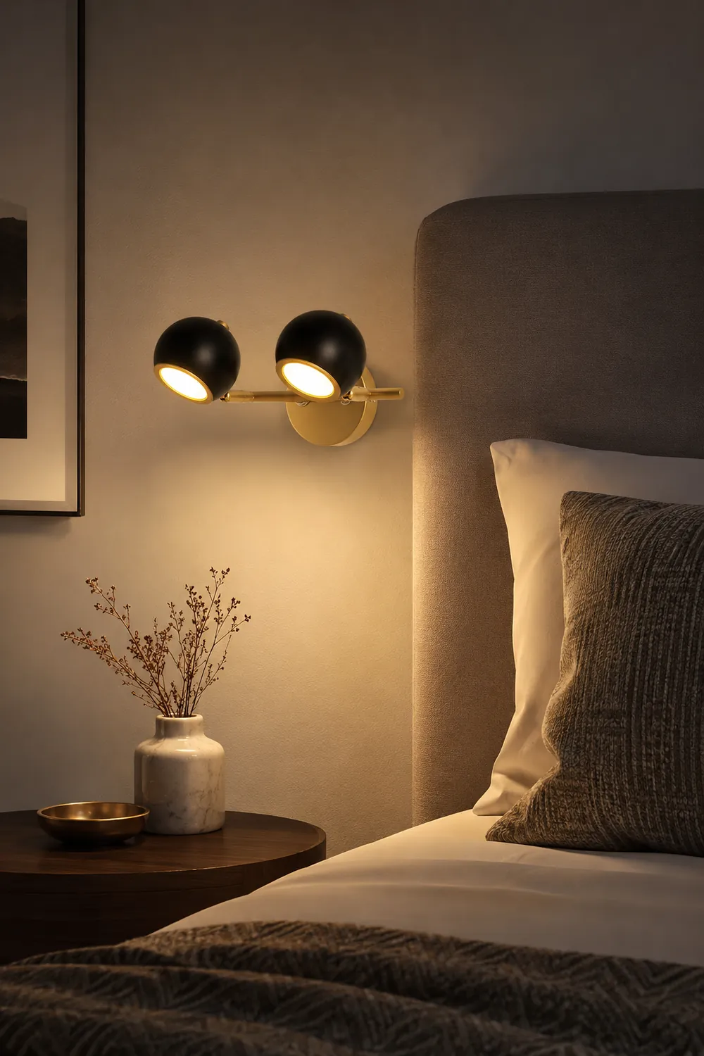 Leigh Modern Globe Metal&Acrylic Wall Lamps, Black/White - Lumpaz