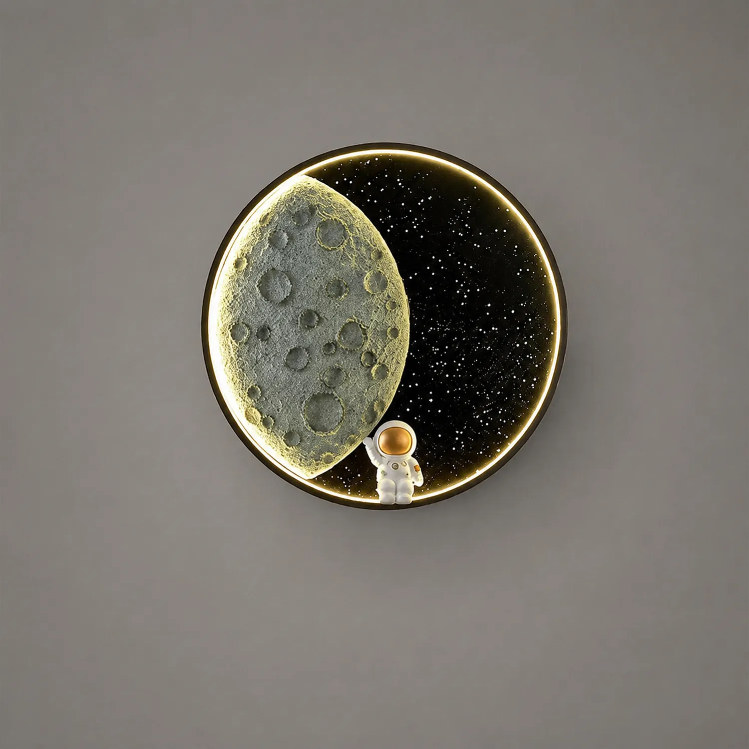 Elif Astronaut Round Moon Black Wall Lamp, Metal - Lumpaz