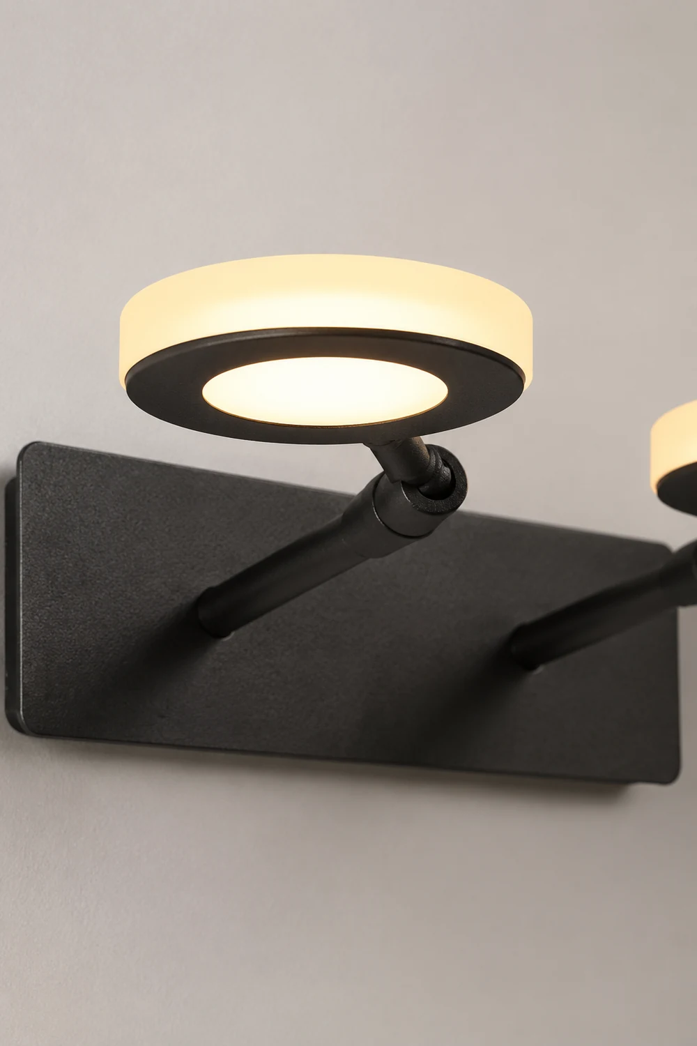 Leigh Nordic Round Vanity Wall Lamp, Black, Bathroom - Lumpaz