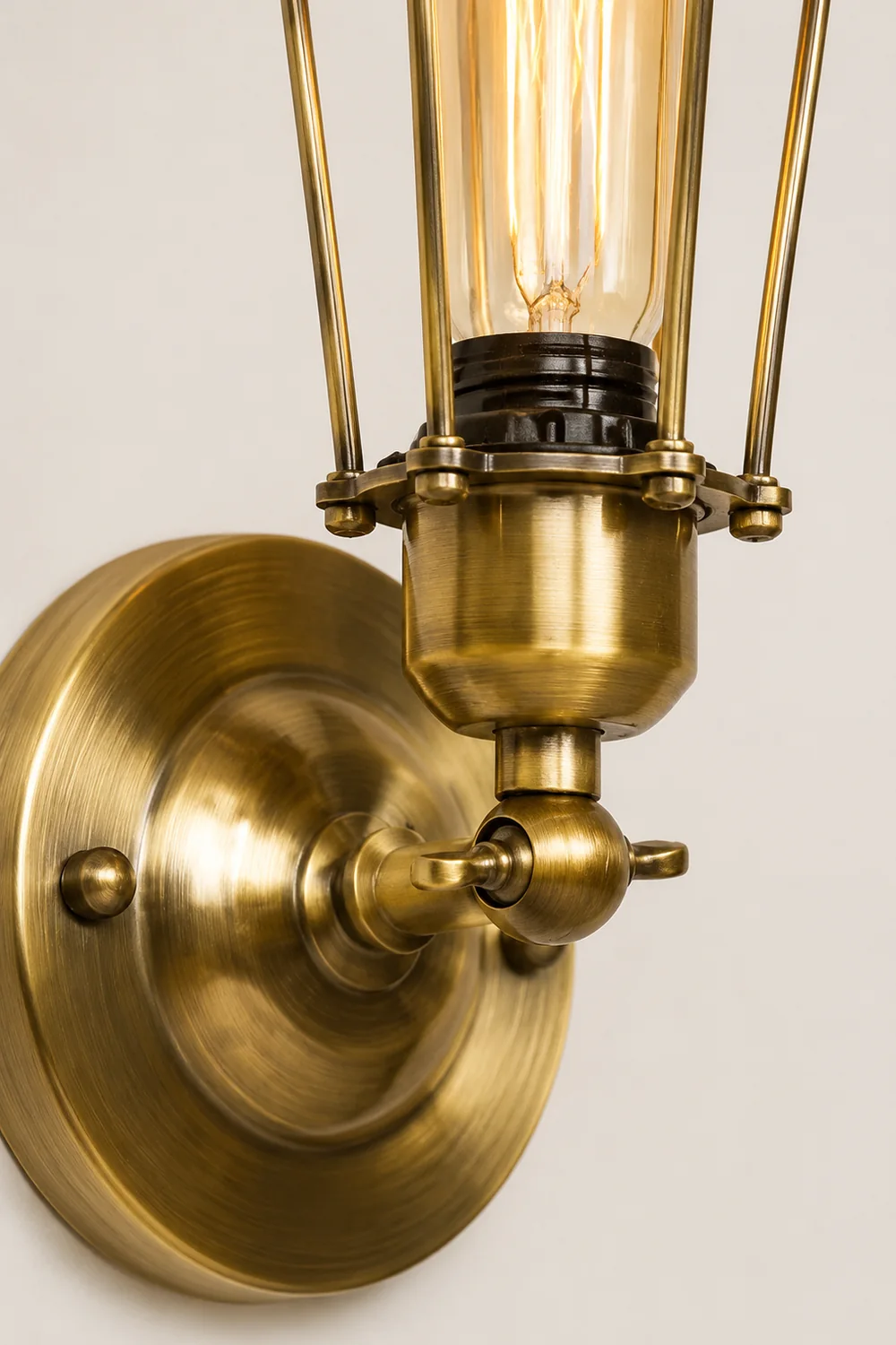 Alessio Vintage Iron Wall Lamp, Black/Rust/Bronze/Gold/Silver - Lumpaz