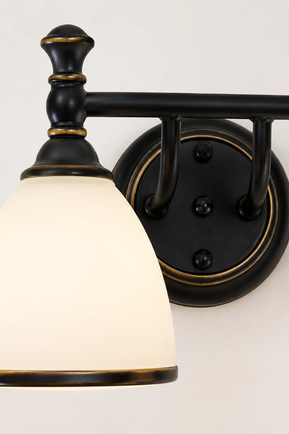 Eryn Vintage Black Classical Vanity Wall Lamp, Metal/Glass - Lumpaz