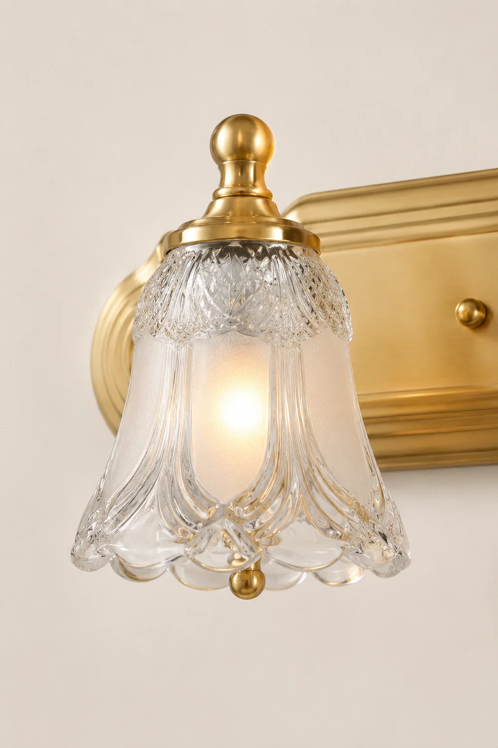Félicie Modern Flower Metal Vanity Wall Lamp, Gold - Lumpaz
