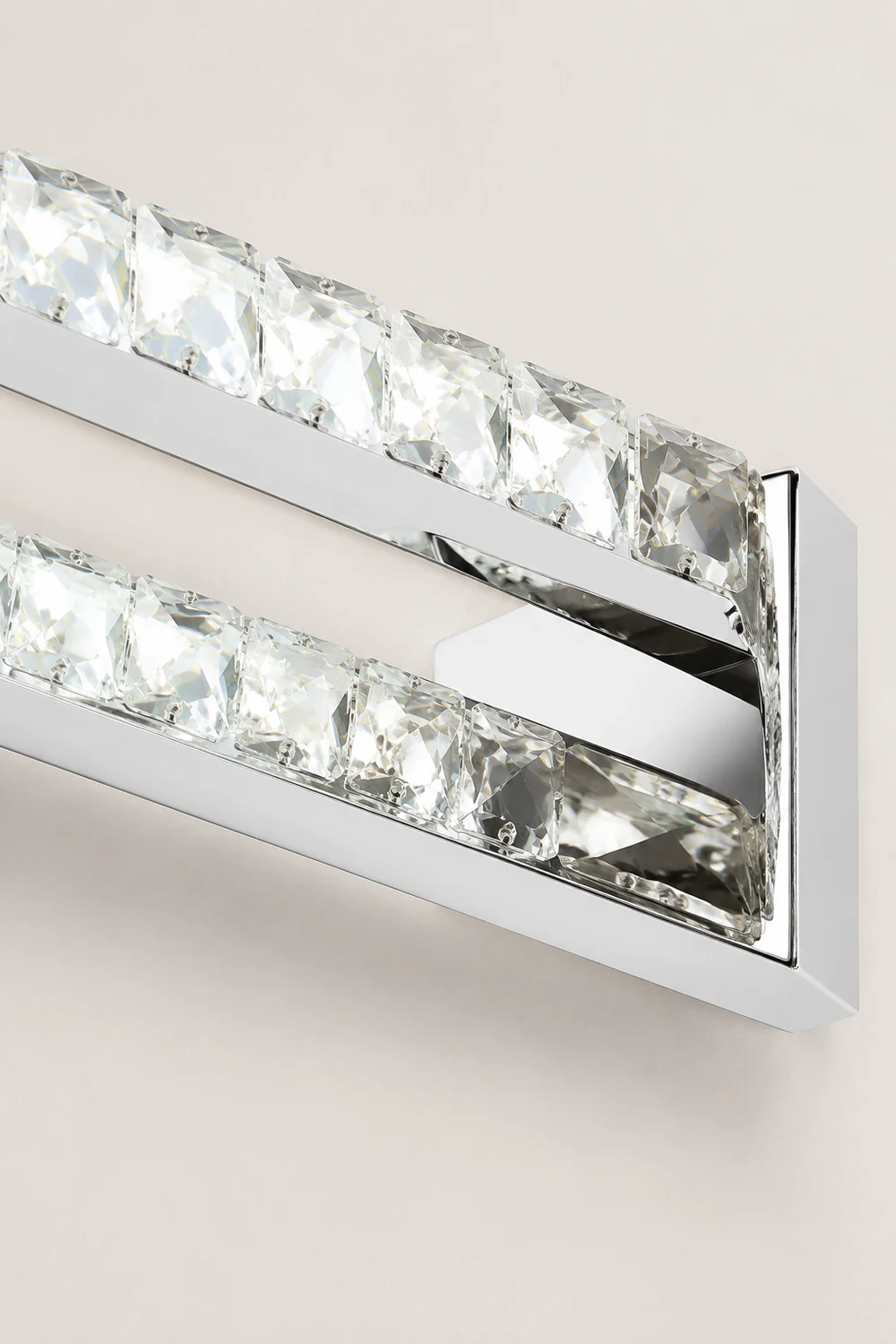Kristy Luxury Linear Crystal Mirror Front Vanity Wall Lamp, Silver - Lumpaz