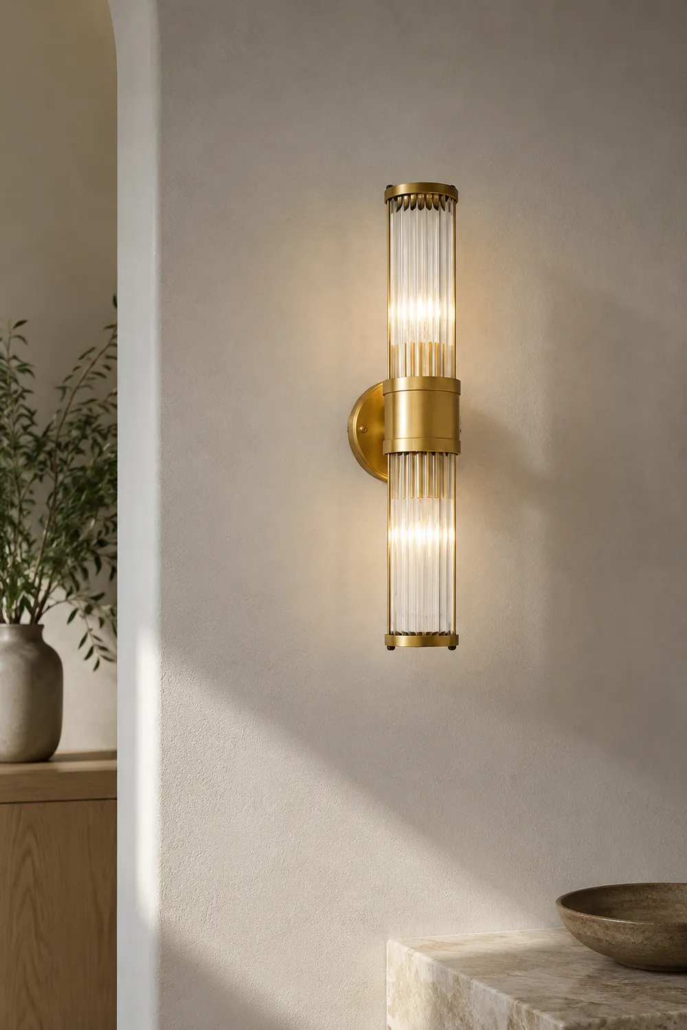 Leigh American Cylindrical Elegant Gold Glass/Metal Vanity Wall Lamp - Lumpaz