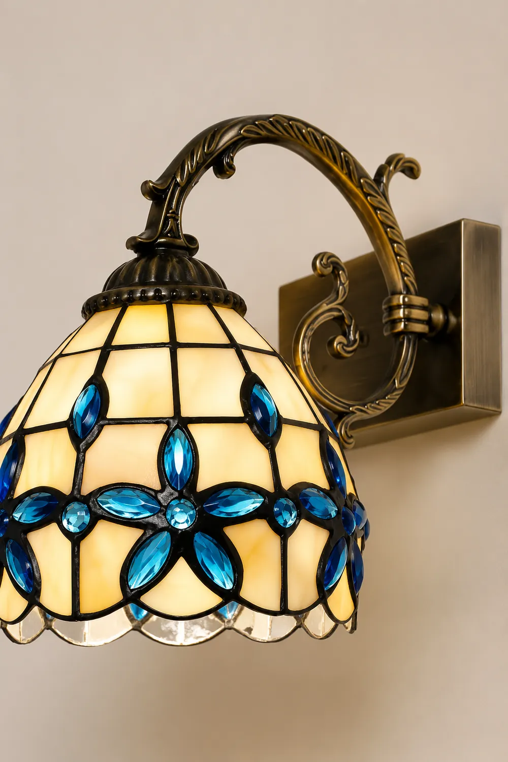 Baxter Vintage Flower Shaped Metal/Glass bedroom wall lamp - Lumpaz