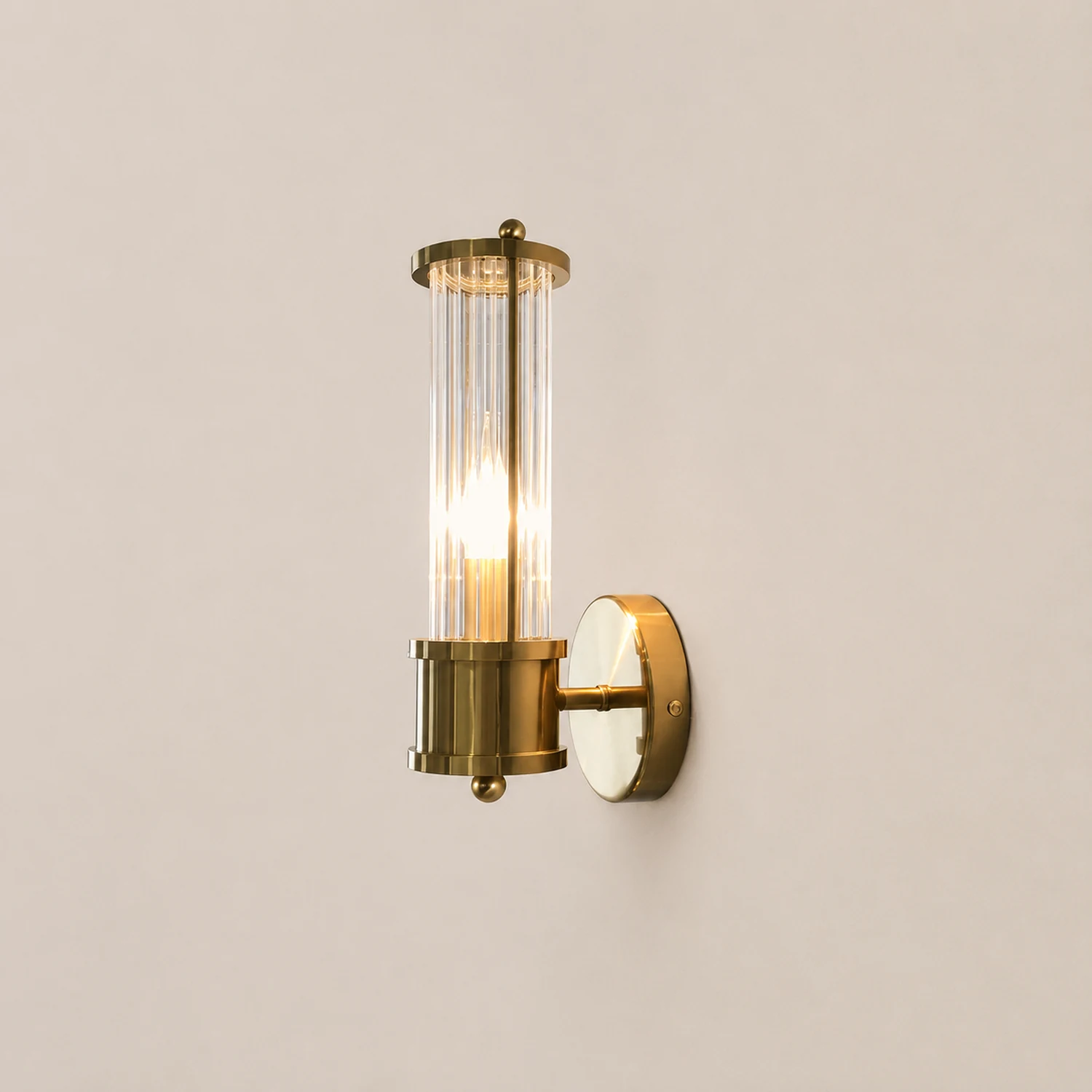 Leigh American Cylindrical Elegant Gold Glass/Metal Vanity Wall Lamp - Lumpaz