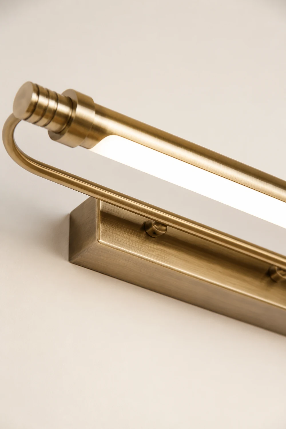 Leigh Modern Linear Metal Vanity Wall Lamp, Gold - Lumpaz