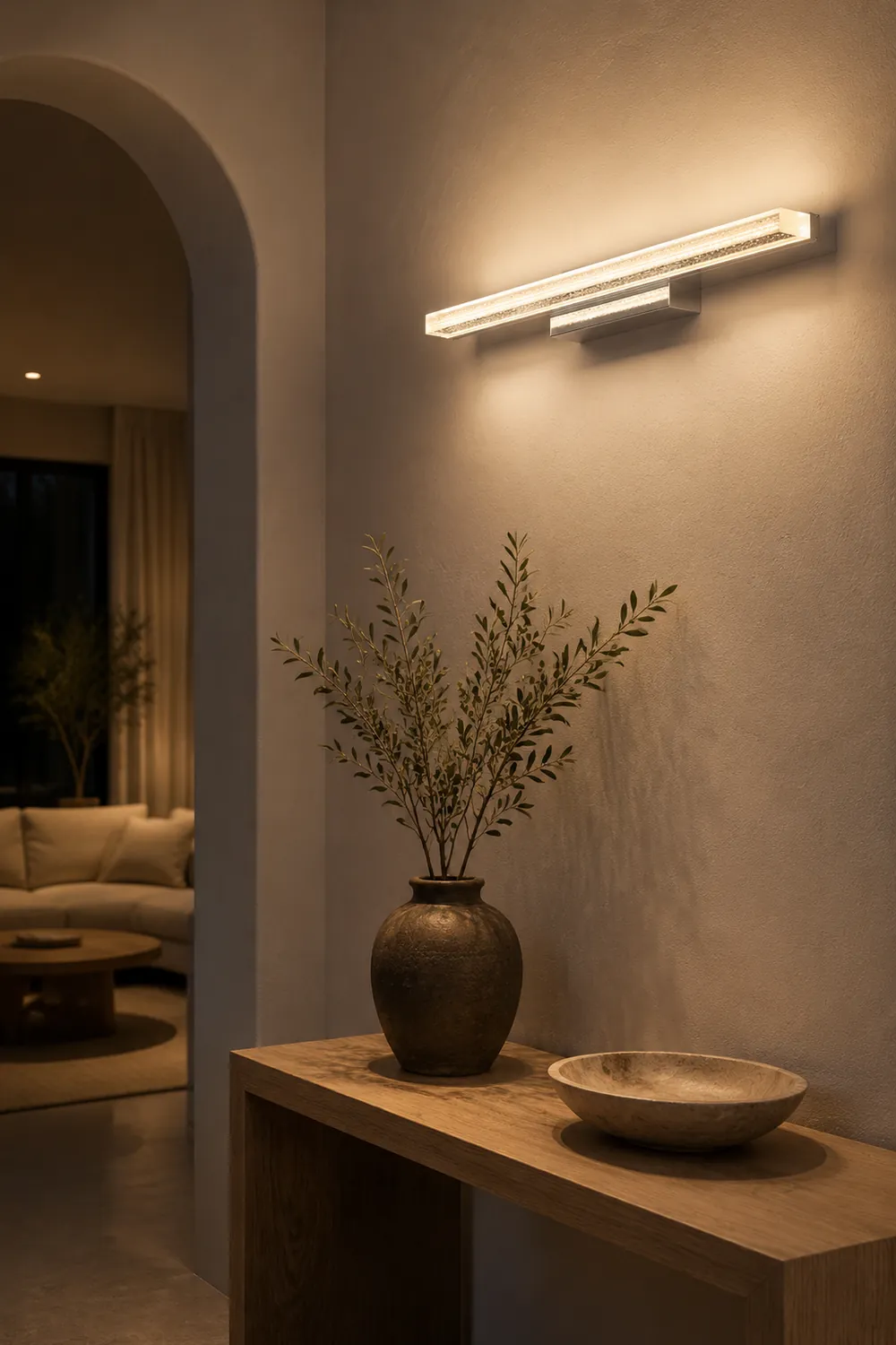 Leigh Modern Rectangular Metal Modern Wall Lamp, Silver - Lumpaz