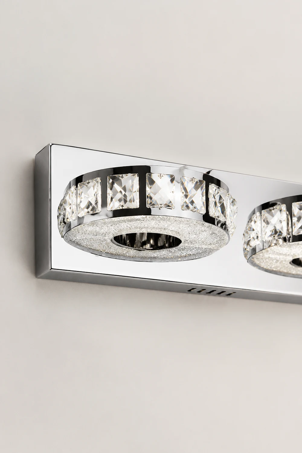 Kristy Mordern Cylindrical Metal Wall Lamp, Silver - Lumpaz