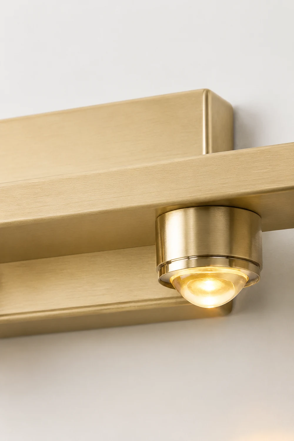 Leigh Water Ripple Vanity Wall Lamp - Lumpaz
