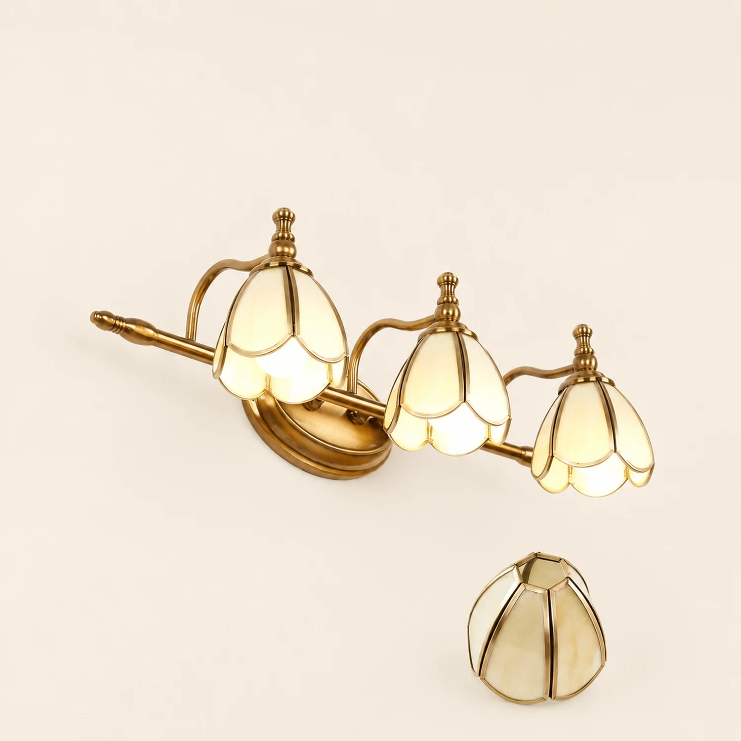 Félicie Vintage Flower Glass Wall Lamp, White/Yellow, Living Room - Lumpaz