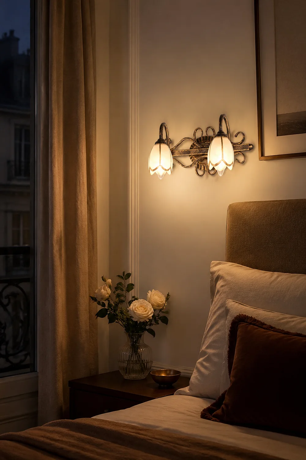 Félicie Antique Flower Metal/Glass Wall Lamp, Brass, Bedroom - Lumpaz