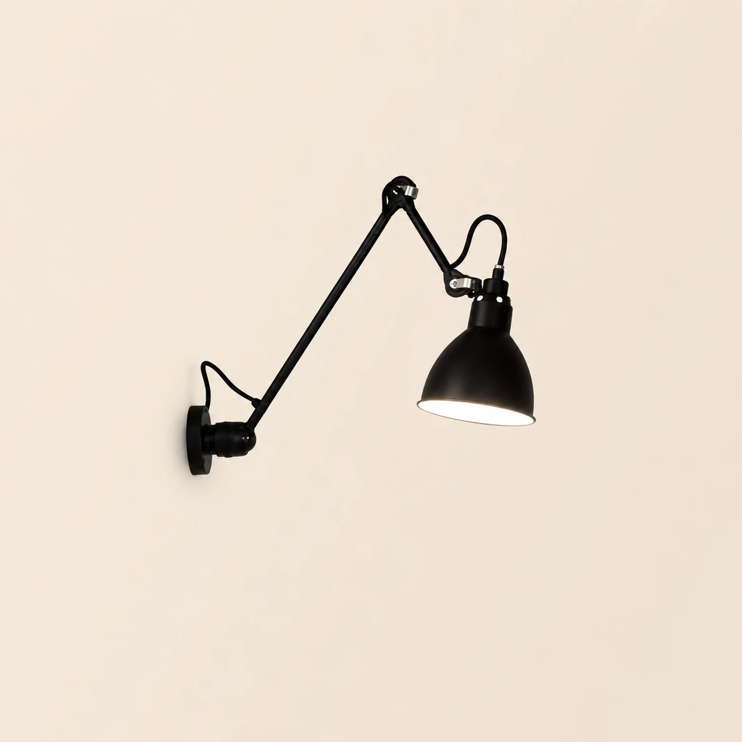 Brady Minimalist Adjustable Wall Lamp, Metal, Black, Living Room - Lumpaz