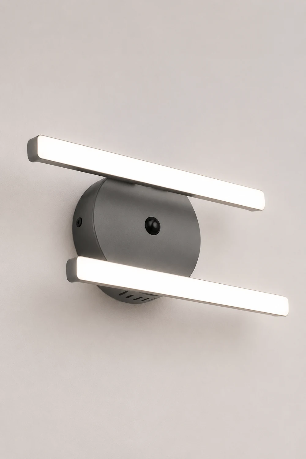 Alana Modern Bi-Linear LED Vanity Wall Lamp, Black/Silver - Lumpaz