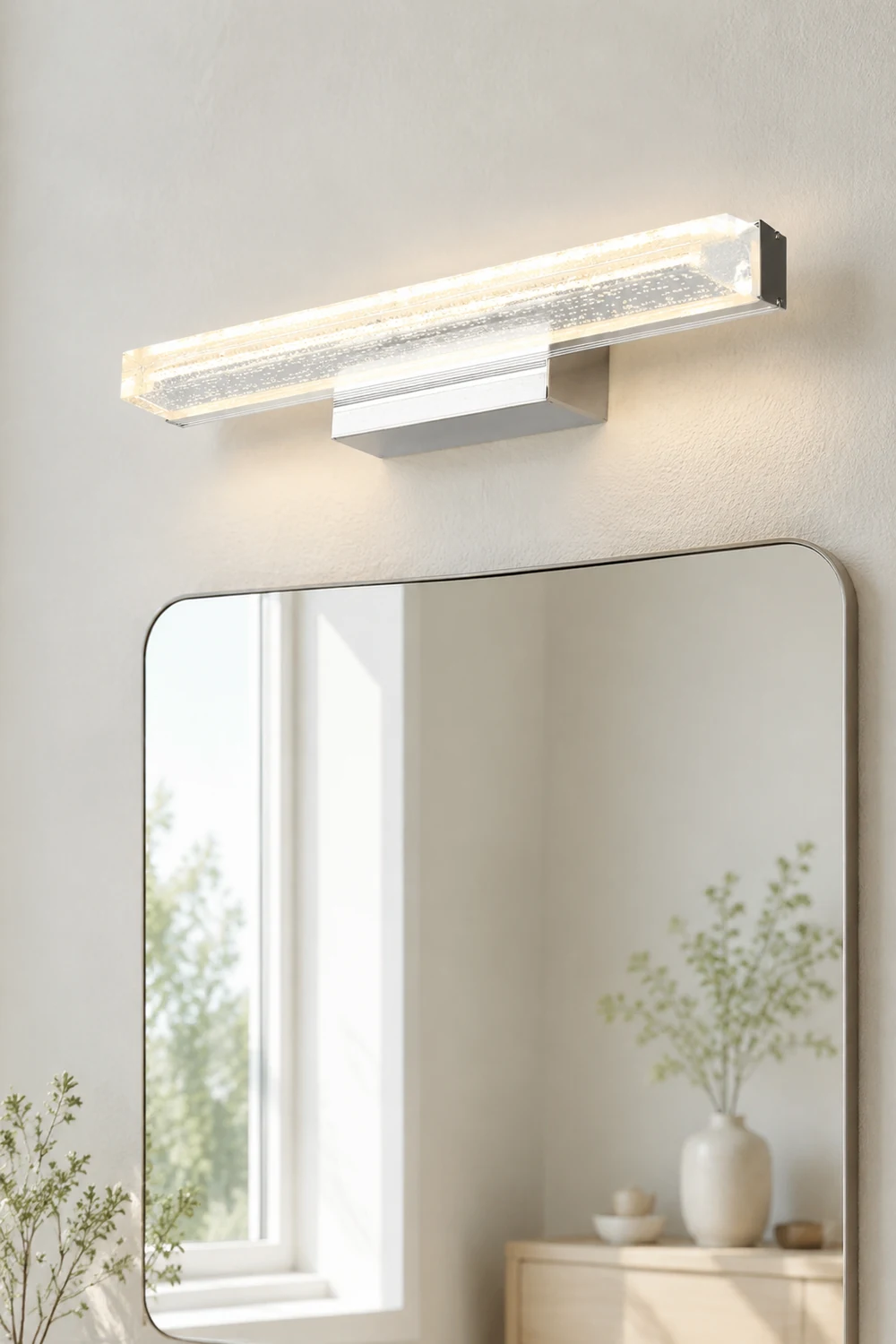 Leigh Modern Rectangular Metal Modern Wall Lamp, Silver - Lumpaz