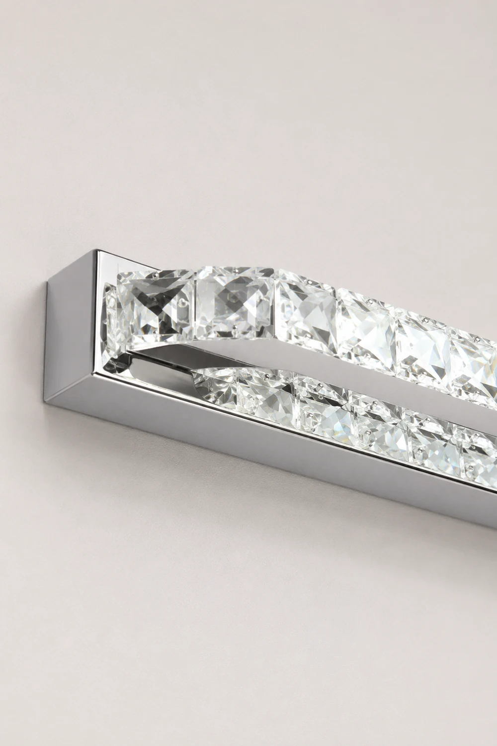 Kristy Luxury Linear Crystal Mirror Front Vanity Wall Lamp, Silver - Lumpaz