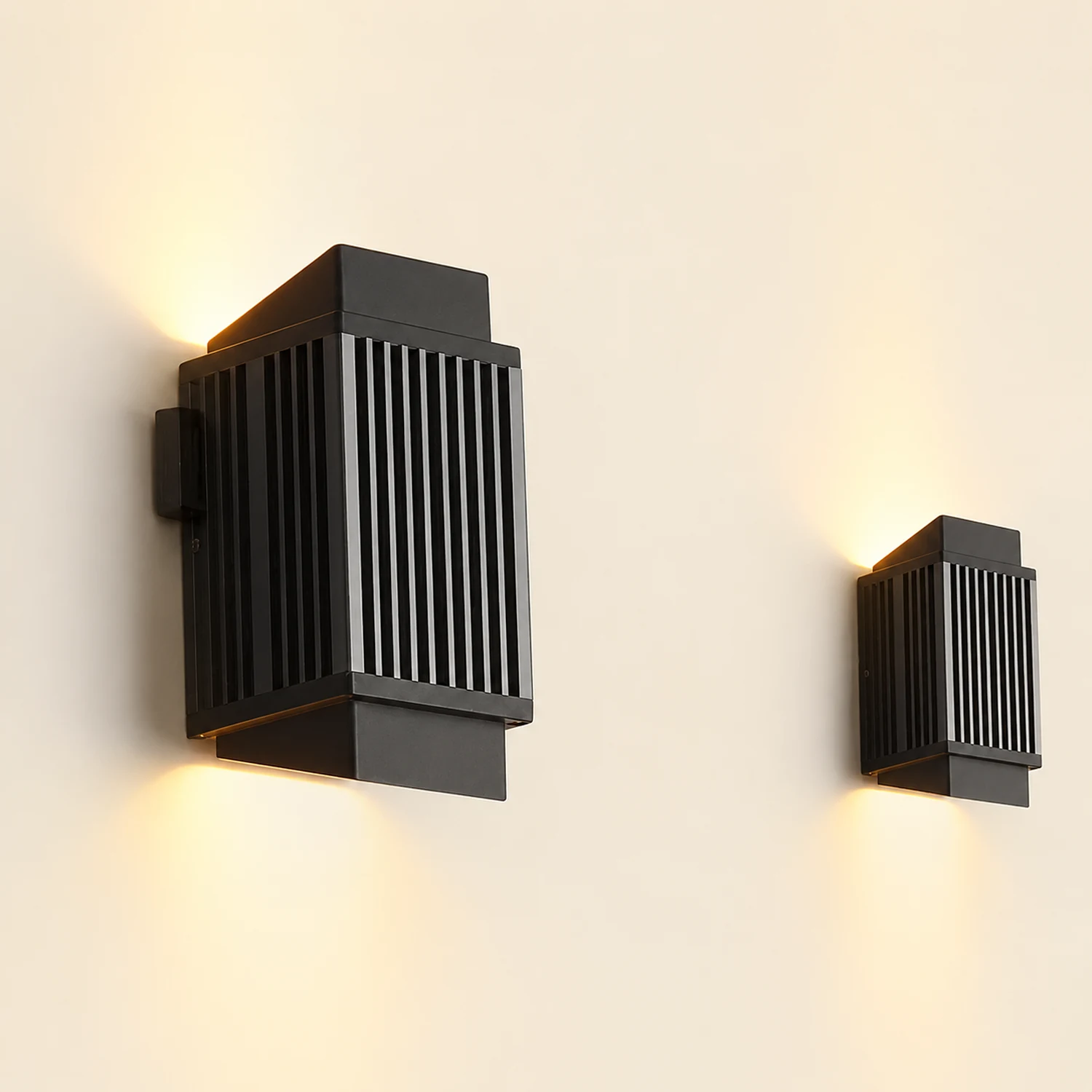 Orr Modern Round/Rectangular Metal/Acrylic Outdoor Wall Lamp, Black - Lumpaz