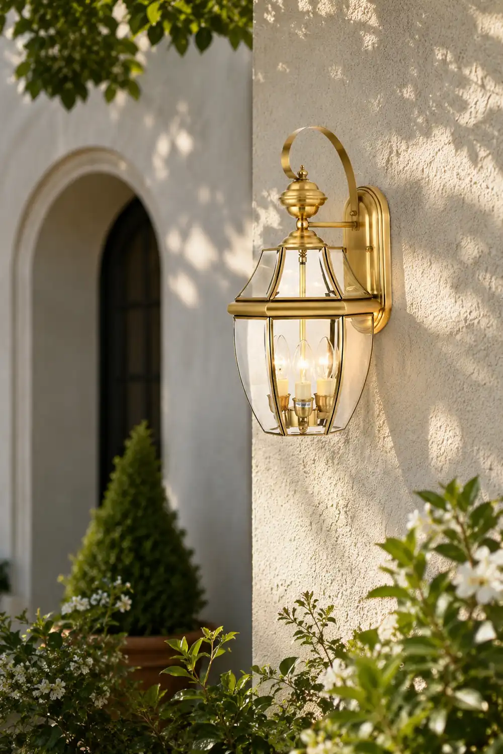 Alessio Vintage Lantern Metal Outdoor Wall Lamp, Gold - Lumpaz